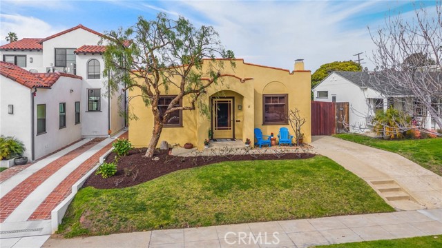 229 Avenue C, Redondo Beach, California 90277, 3 Bedrooms Bedrooms, ,1 BathroomBathrooms,Residential,For Sale,Avenue C,SB25037051