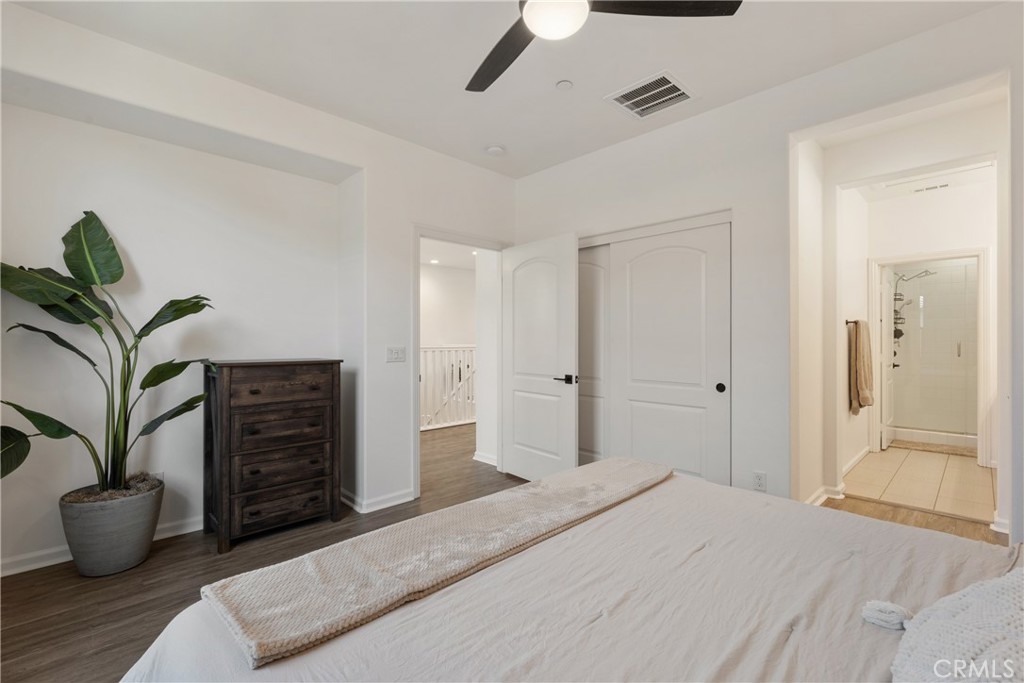 MLS #OC25230097 image #16