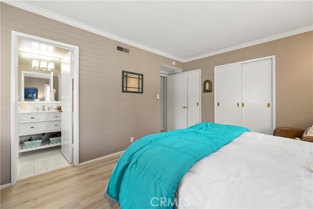 950 S Orange Grove Boulevard, Pasadena CA: https://media.crmls.org/medias/dd31a041-3950-450b-913b-799778d7c833.jpg