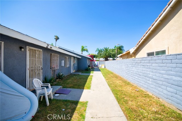 188 E 11th Street, San Bernardino CA: https://media.crmls.org/medias/dd31a729-2d02-4a4d-8ad3-c0f47856fca5.jpg