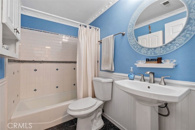25165 Charlinda Drive, Mission Viejo CA: https://media.crmls.org/medias/dd31e07d-8c30-4aae-b786-14be652d5555.jpg