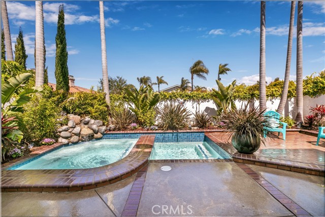 4651 Los Patos Avenue, Huntington Beach CA: https://media.crmls.org/medias/dd325b55-0527-4285-b930-35f2965f15cf.jpg