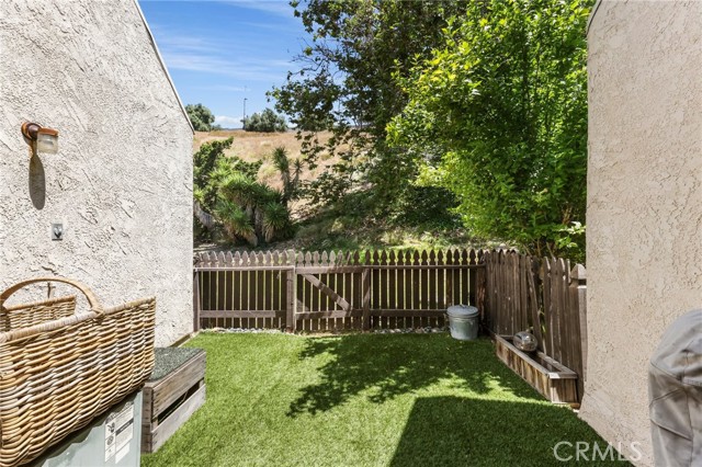 Detail Gallery Image 11 of 29 For 15617 Crestview Ln #81,  Granada Hills,  CA 91344 - 2 Beds | 2 Baths