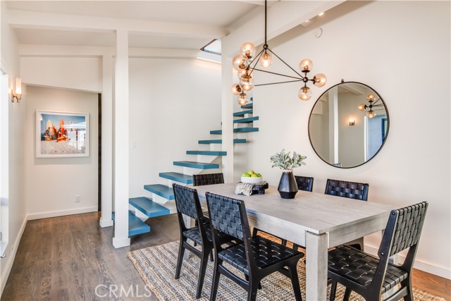 Dining room/stairs to 