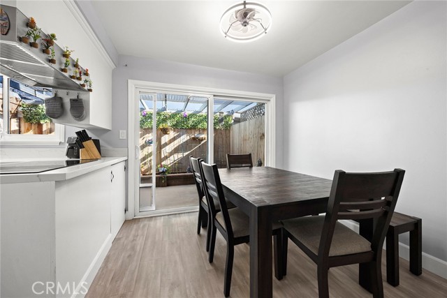 Detail Gallery Image 8 of 29 For 313 N Acacia #C, Fullerton,  CA 92831 - 2 Beds | 1/1 Baths