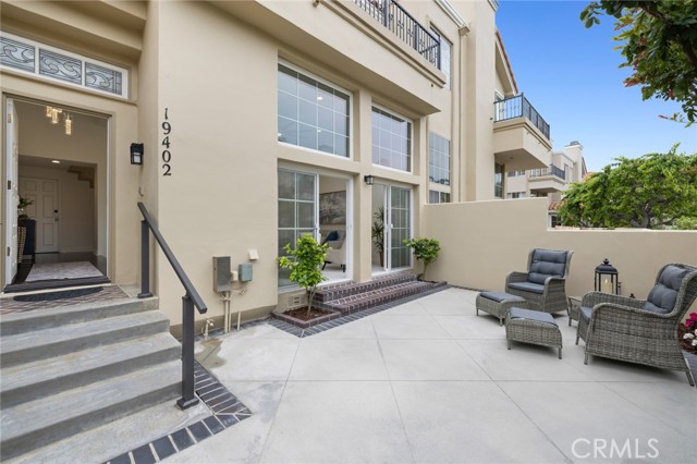 Detail Gallery Image 20 of 28 For 19402 Merion Cir, Huntington Beach,  CA 92648 - 2 Beds | 2/1 Baths