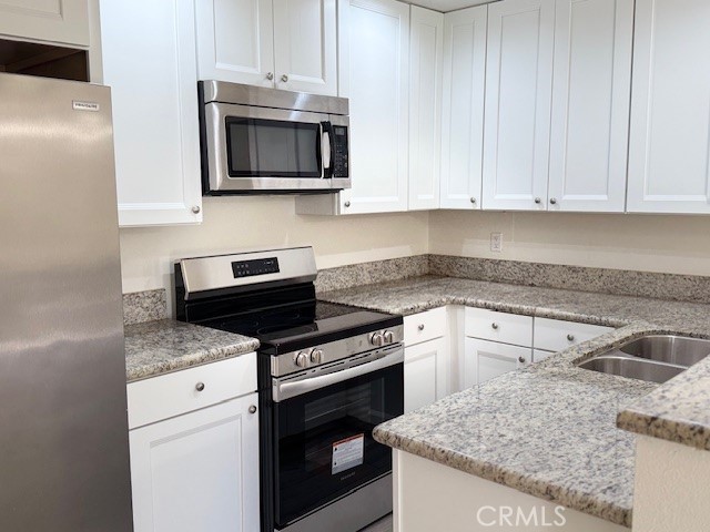 Detail Gallery Image 6 of 24 For 45225 Sunset Ln #B9 #1,  Palm Desert,  CA 92260 - 2 Beds | 2 Baths