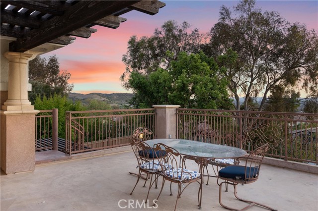 11 Chaparral Court, Rancho Santa Margarita CA: https://media.crmls.org/medias/dd344feb-af86-4ca5-ba7f-8b75ff128f50.jpg