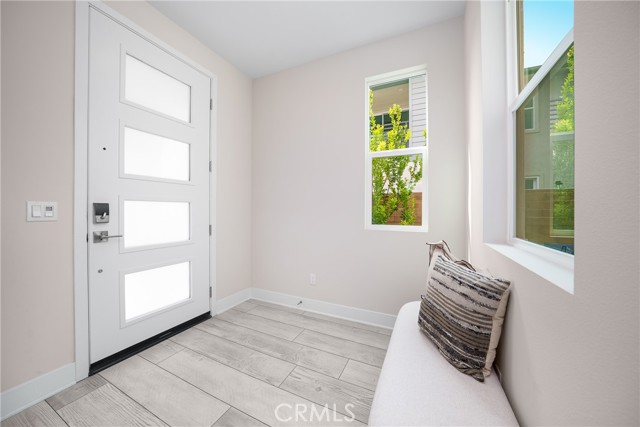 Detail Gallery Image 3 of 32 For 130 Chorus, Irvine,  CA 92618 - 3 Beds | 2/1 Baths