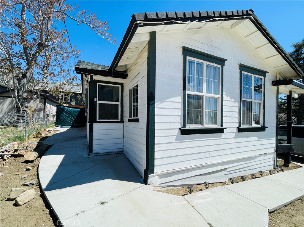 4225 Poplar Trail