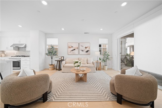 Detail Gallery Image 1 of 47 For 1042 N Anaheim Blvd #2,  Anaheim,  CA 92801 - 4 Beds | 3/1 Baths