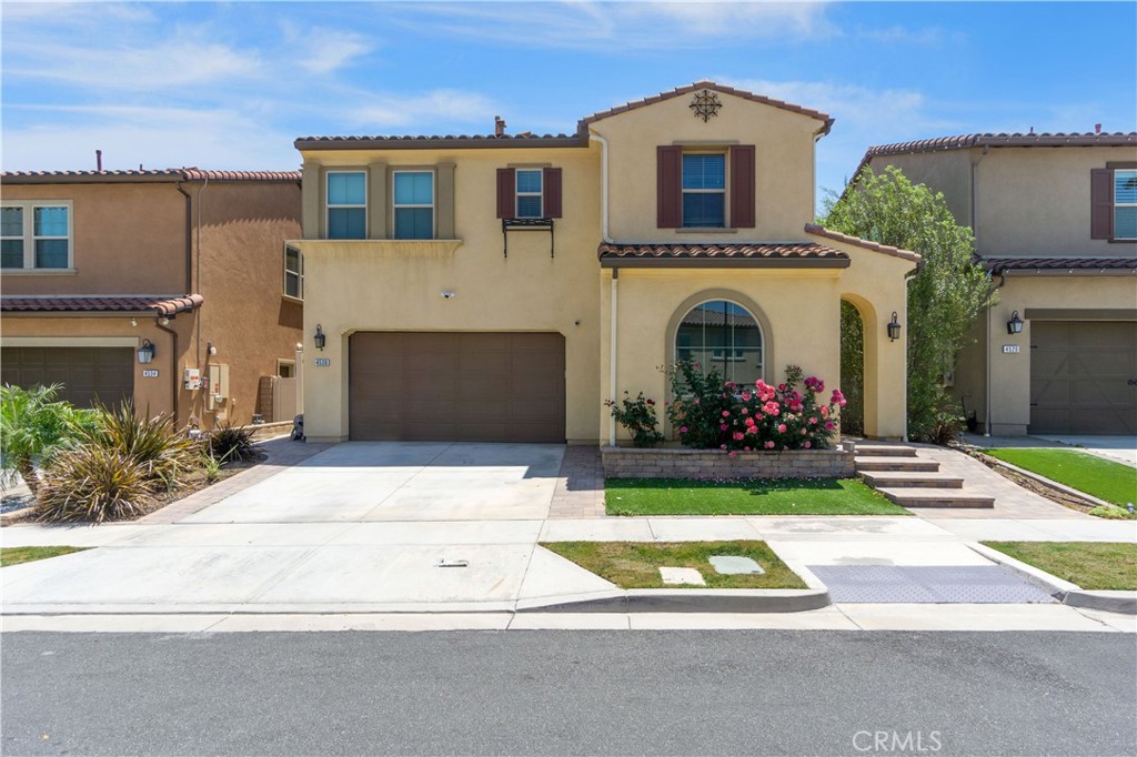 4530 E Langdon
