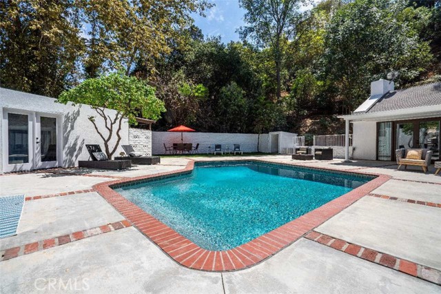 3183 N Laurel Canyon Blvd, Studio City, CA, 91604 3183 N Laurel Canyon Blvd, Studio City, CA, 91604