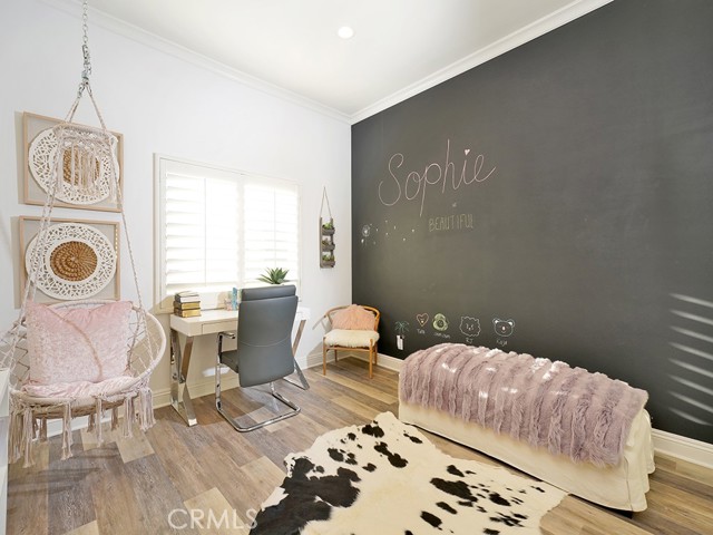 Dd36e570 B1a1 4683 Bd09 C8678aaf8010