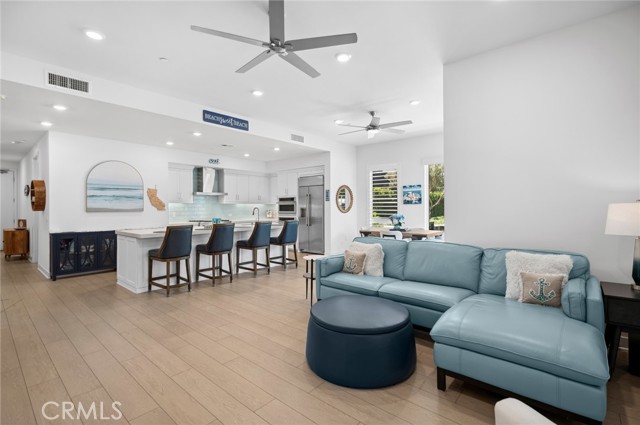3100 Rivington, Irvine CA: https://media.crmls.org/medias/dd371501-f1f8-4fb1-baac-5d45de2e3421.jpg