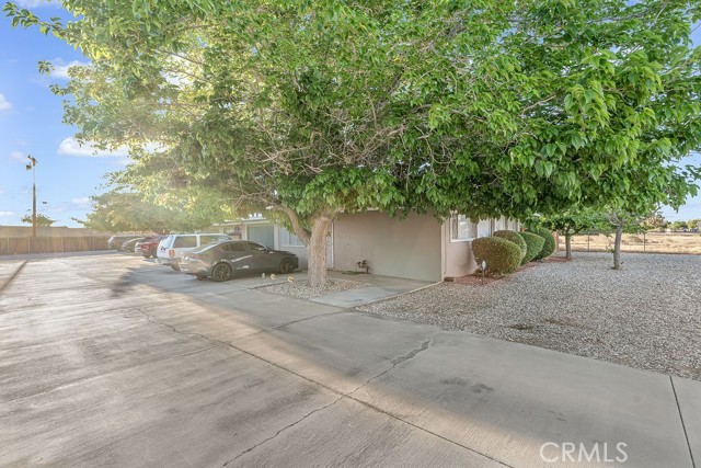 Detail Gallery Image 6 of 16 For 13250 Mohawk, Apple Valley,  CA 92308 - 7 Beds | 3 Baths