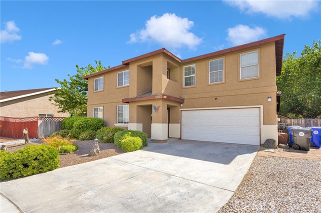 Detail Gallery Image 2 of 47 For 13249 Sundance, Victorville,  CA 92392 - 4 Beds | 2/1 Baths
