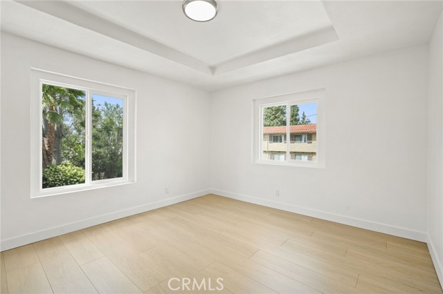 Detail Gallery Image 26 of 33 For 7010 Lennox Ave #B,  Van Nuys,  CA 91405 - 4 Beds | 2 Baths