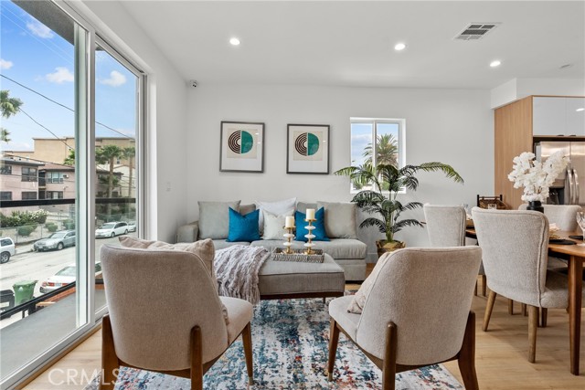 201 S Westlake Ave Unit #203, Los Angeles CA: https://media.crmls.org/medias/dd3a8d54-9613-4d41-93a3-ba2dc57bda17.jpg