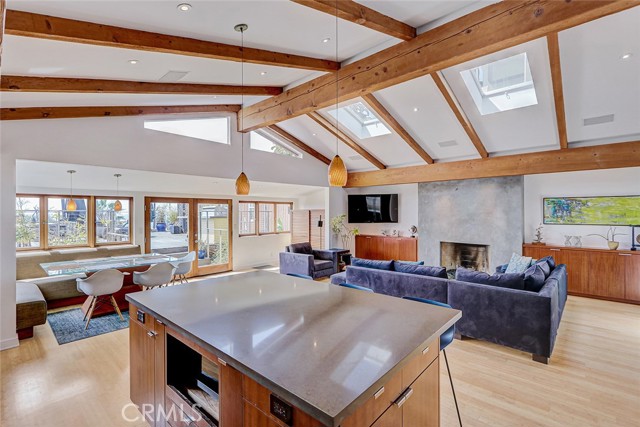 3205 Bayview Drive, Manhattan Beach, California 90266, 5 Bedrooms Bedrooms, ,5 BathroomsBathrooms,Residential,For Sale,Bayview,SB26067701