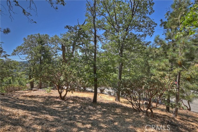 Detail Gallery Image 9 of 18 For 27588 Matterhorn Dr, Lake Arrowhead,  CA 92352 - – Beds | – Baths