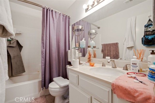 36 Greenmoor, Irvine CA: https://media.crmls.org/medias/dd3c652b-7ca3-451c-bf3d-740729023d80.jpg
