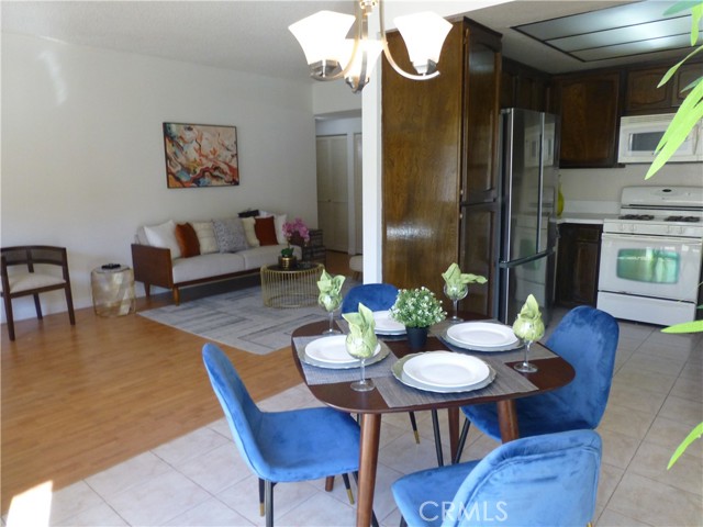 Detail Gallery Image 8 of 37 For 17914 Magnolia Bld #127,  Encino,  CA 91316 - 2 Beds | 2 Baths