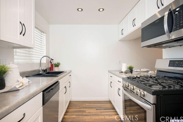 2 Bed Home for Sale in Los Angeles, California