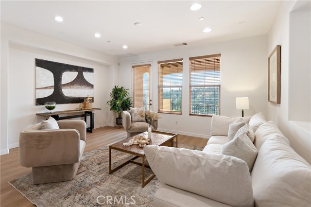 928 Kingsford Street, Monterey Park CA: https://media.crmls.org/medias/dd3ead51-5435-4950-9c8c-0d10ddb7a66a.jpg