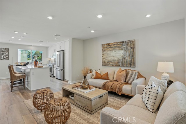 4881 Canyon View, San Diego CA: https://media.crmls.org/medias/dd3f5bf1-9f65-4009-95c4-a0bf373f575e.jpg