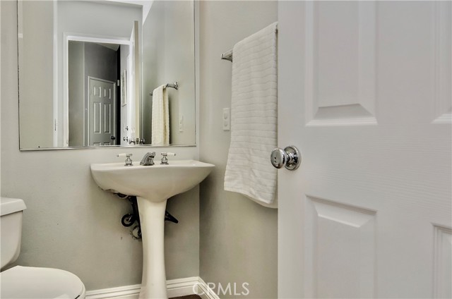 15 Sydney Court, Aliso Viejo CA: https://media.crmls.org/medias/dd3fe627-930b-4b9a-94af-8b8cd459144d.jpg