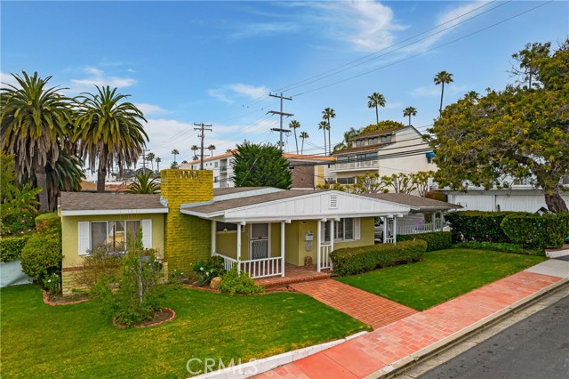 Detail Gallery Image 2 of 44 For 102 Trafalgar Ln, San Clemente,  CA 92672 - 3 Beds | 4 Baths