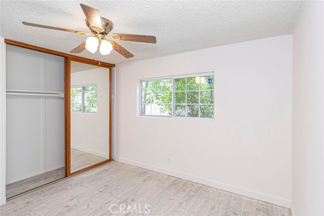 22504 Hartland St, West Hills CA: https://media.crmls.org/medias/dd4027d8-559a-45ab-8c2b-68d8c14cf82e.jpg