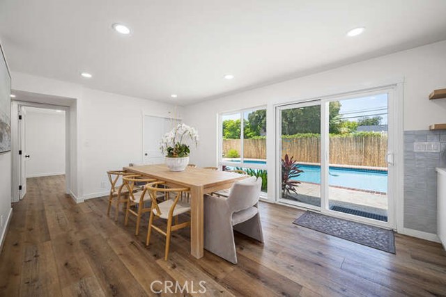 3221 Copa De Oro Drive, Los Alamitos CA: https://media.crmls.org/medias/dd40a50a-109e-4c35-acd1-e7201e5d448a.jpg
