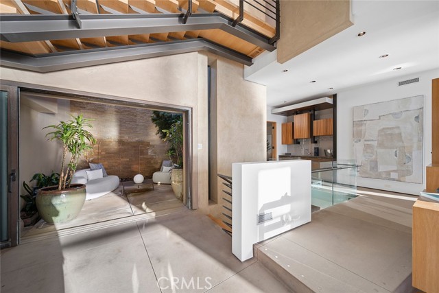 Detail Gallery Image 37 of 75 For 2665 Victoria Dr, Laguna Beach,  CA 92651 - 5 Beds | 4/2 Baths