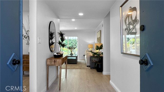 Detail Gallery Image 3 of 34 For 969 Adelante, Los Angeles,  CA 90042 - 4 Beds | 3 Baths