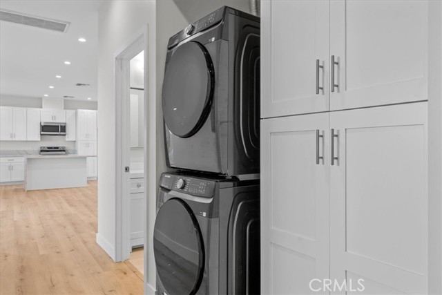 Detail Gallery Image 13 of 40 For 15951 Simonds St, Granada Hills,  CA 91344 - 7 Beds | 6 Baths