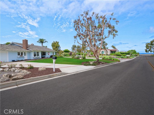 2100 Chelsea Road, Palos Verdes Estates CA: https://media.crmls.org/medias/dd43c835-c03b-4937-8f45-83cd4e12cb75.jpg