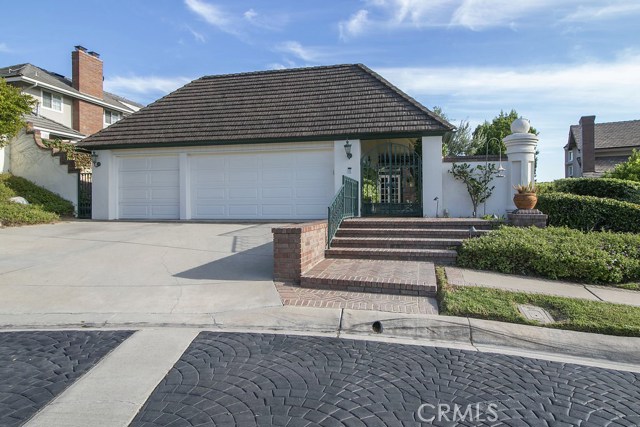 5546 E Crest De Ville Ave, Orange, CA 92867