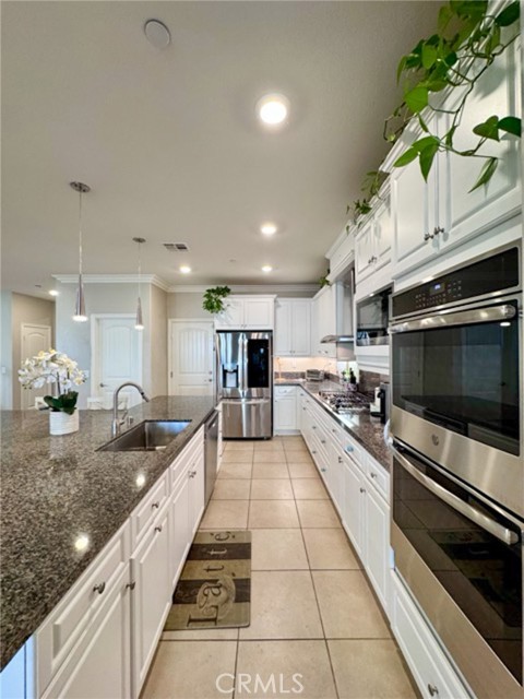 Detail Gallery Image 21 of 75 For 45725 Middle Gate Ct, Temecula,  CA 92592 - 5 Beds | 3 Baths