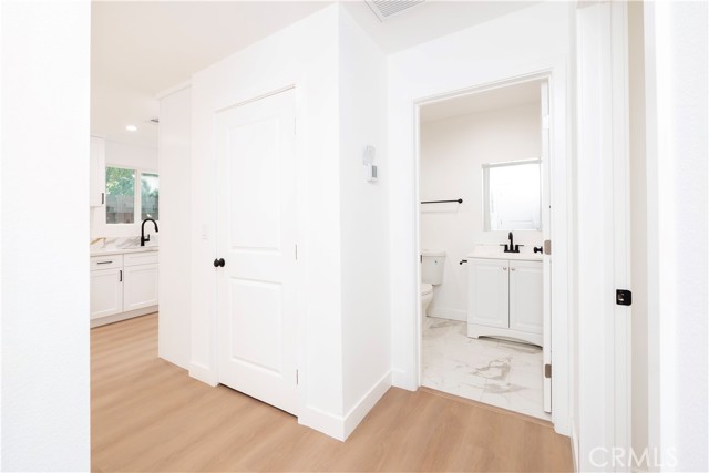 Detail Gallery Image 8 of 18 For 5739 S St Andrews, Los Angeles,  CA 90062 - 2 Beds | 1 Baths