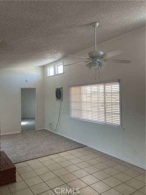 22042 Elkalo Road, Apple Valley CA: https://media.crmls.org/medias/dd454c05-e2cc-4d0b-b44f-9b201ab404d2.jpg