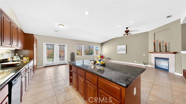 Detail Gallery Image 22 of 63 For 4102 Windrose, Turlock,  CA 95382 - 4 Beds | 2/1 Baths