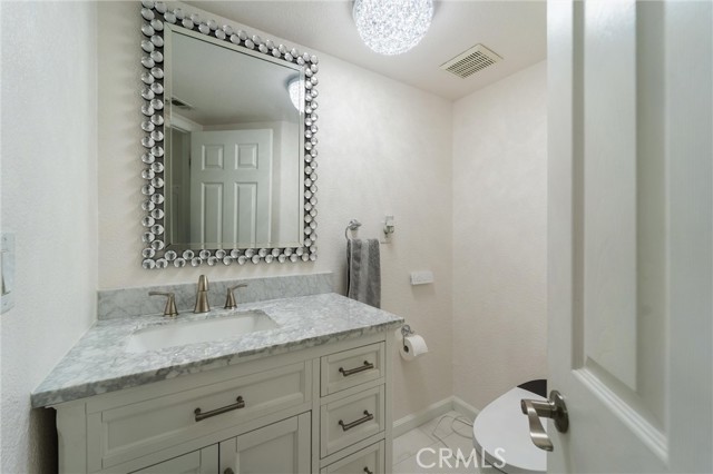 Detail Gallery Image 16 of 33 For 22640 Blue Teal, Canyon Lake,  CA 92587 - 3 Beds | 2/2 Baths