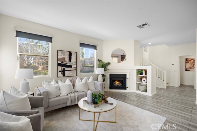 Detail Gallery Image 9 of 32 For 2852 N Santa Fe Pl, Orange,  CA 92865 - 3 Beds | 2/1 Baths