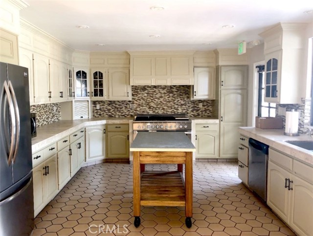 Dd4666a9 3a34 49c7 94cf B1f1dc97928e