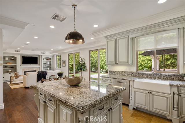 2303 Gates Avenue, Redondo Beach, California 90278, 5 Bedrooms Bedrooms, ,4 BathroomsBathrooms,Residential,Sold,Gates,SB23078432