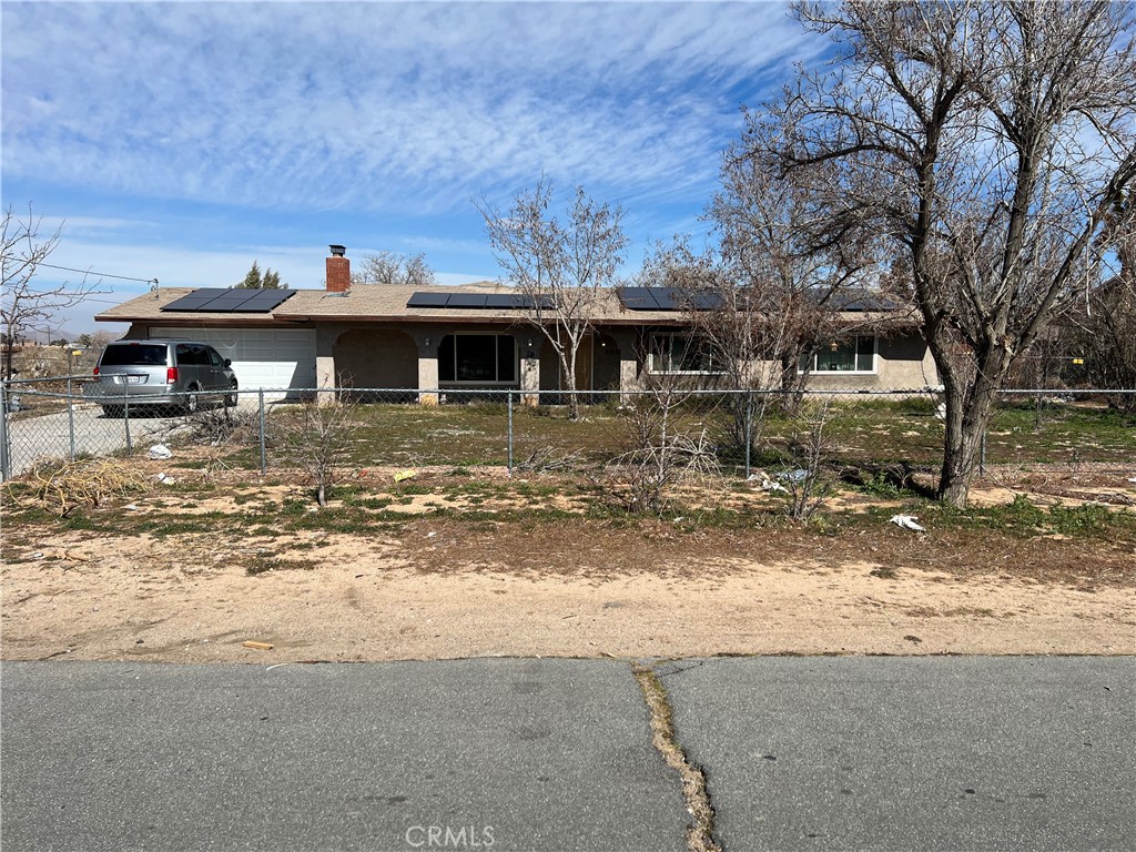 21824 Sioux Road, Apple Valley, CA 92308