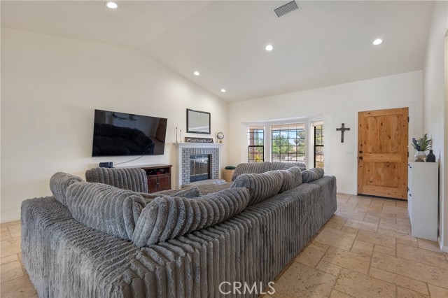 Detail Gallery Image 17 of 59 For 57731 San Tropeze, Yucca Valley,  CA 92284 - 5 Beds | 3 Baths