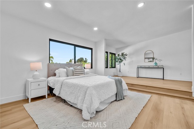 Detail Gallery Image 24 of 33 For 15335 Seine, Irvine,  CA 92604 - 6 Beds | 4 Baths